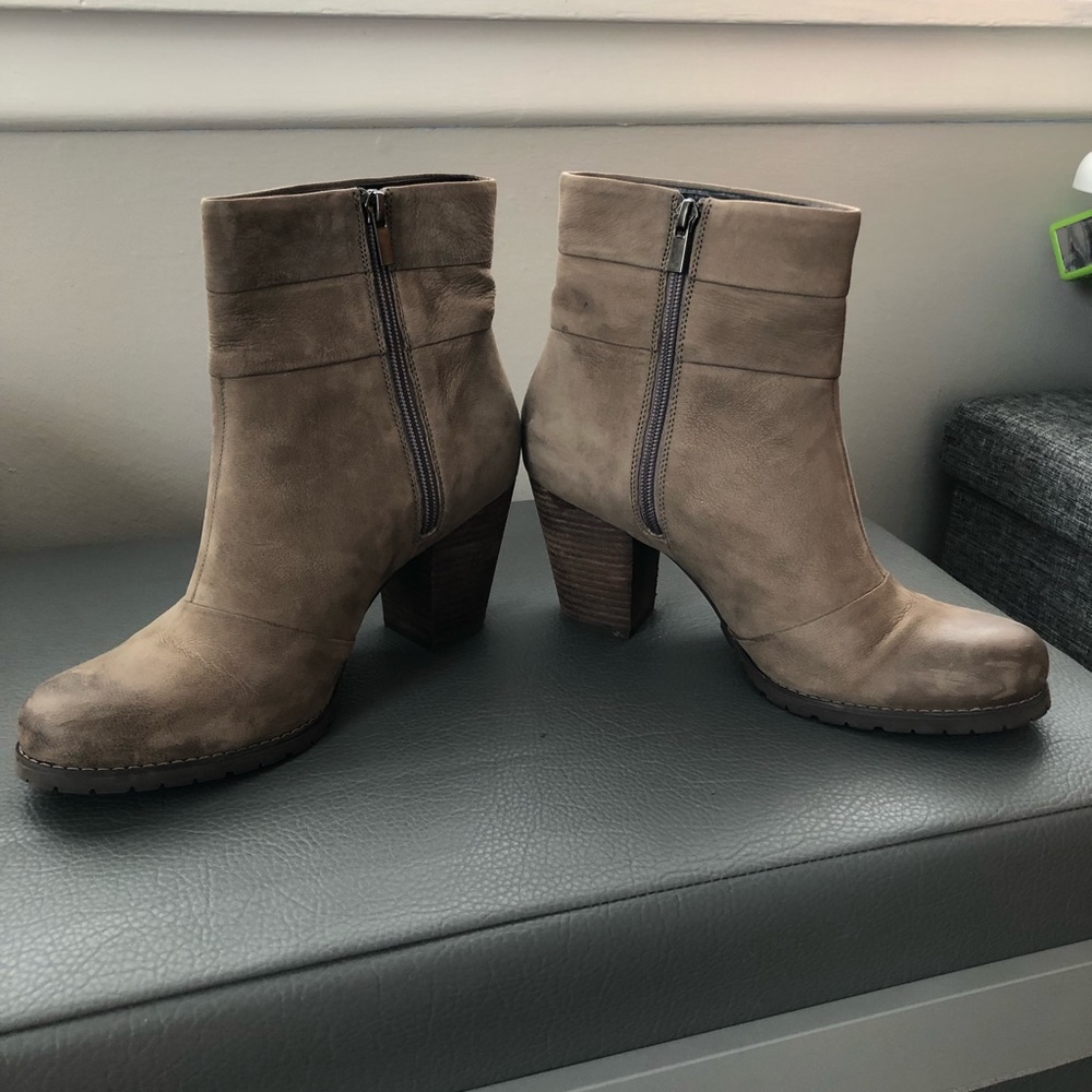 Clark’s Mission Manor Ankle Boot- 10